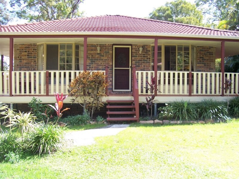 35 KARDINIA ST, Macleay Island QLD 4184