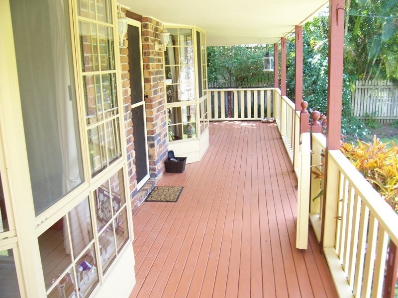 35 KARDINIA ST, Macleay Island QLD 4184