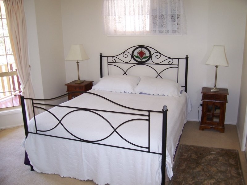 35 KARDINIA ST, Macleay Island QLD 4184