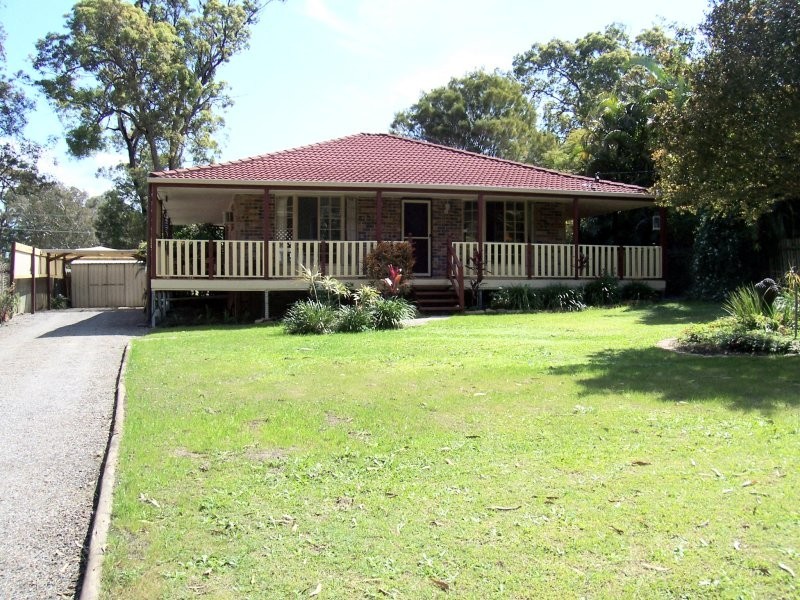 35 KARDINIA ST, Macleay Island QLD 4184