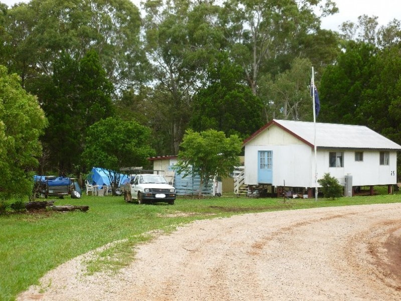 25-27 BETTY ST, Macleay Island QLD 4184