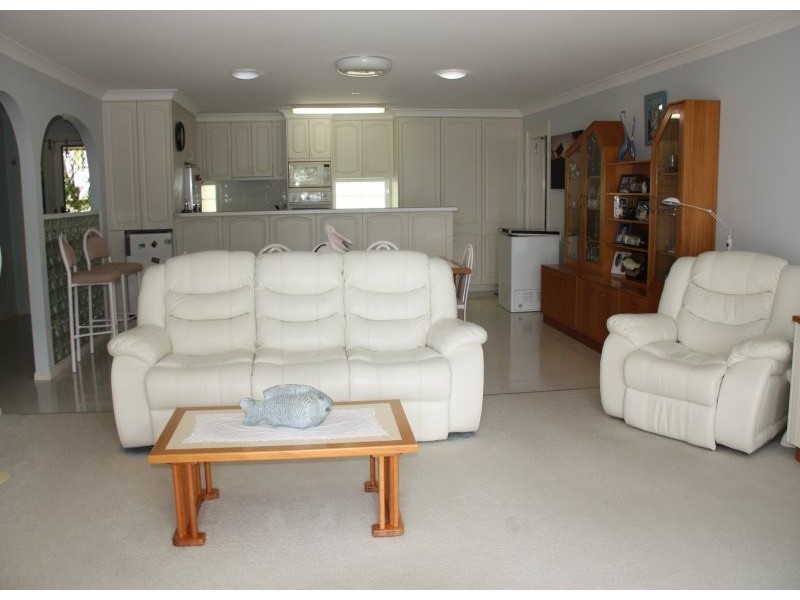 115 BEELONG ST, Macleay Island QLD 4184