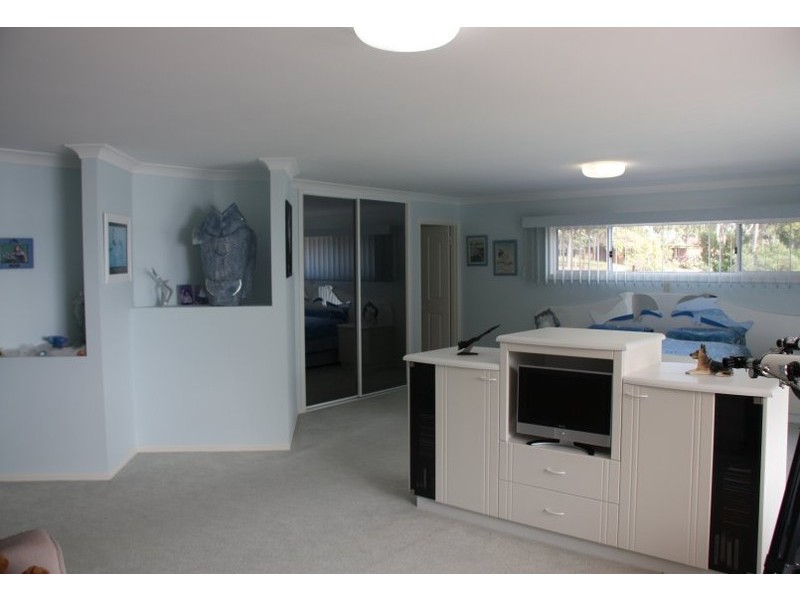115 BEELONG ST, Macleay Island QLD 4184