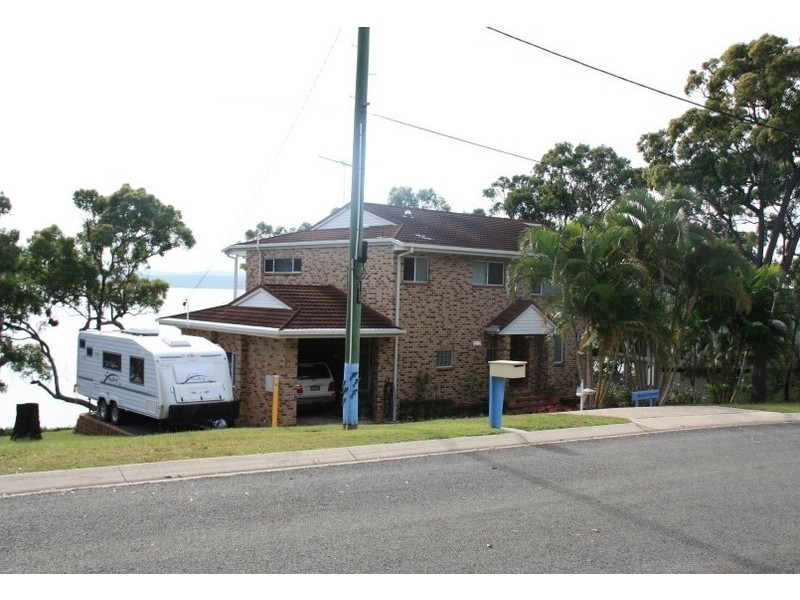 115 BEELONG ST, Macleay Island QLD 4184