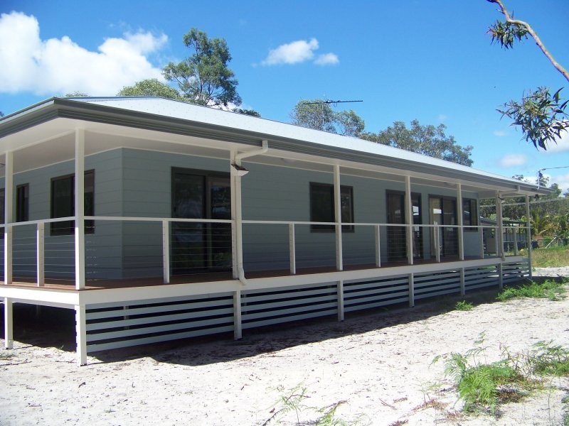 54 Coast Rd, Macleay Island QLD 4184