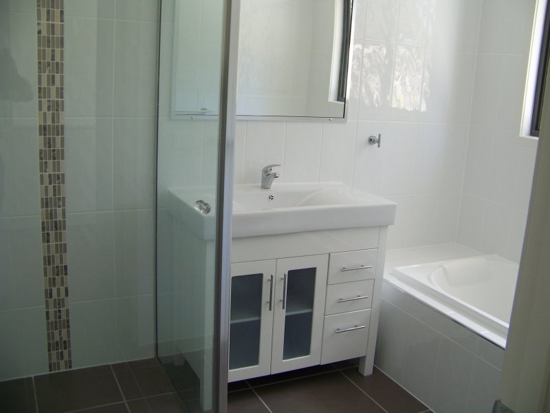 54 Coast Rd, Macleay Island QLD 4184