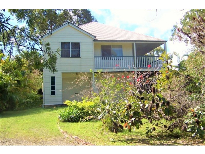 33 Orion St, Macleay Island QLD 4184
