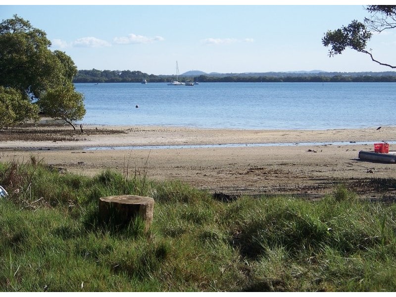 26 Attunga Street, Macleay Island QLD 4184