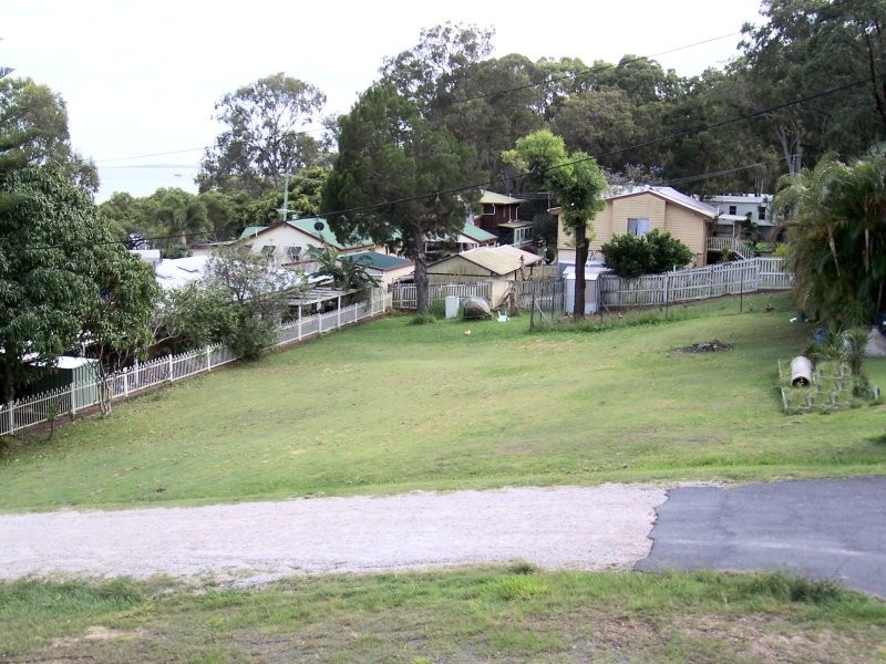 35 KALARA ST, Macleay Island QLD 4184