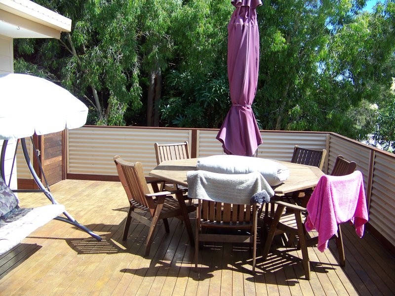 130 LUCAS dr, Lamb Island QLD 4184