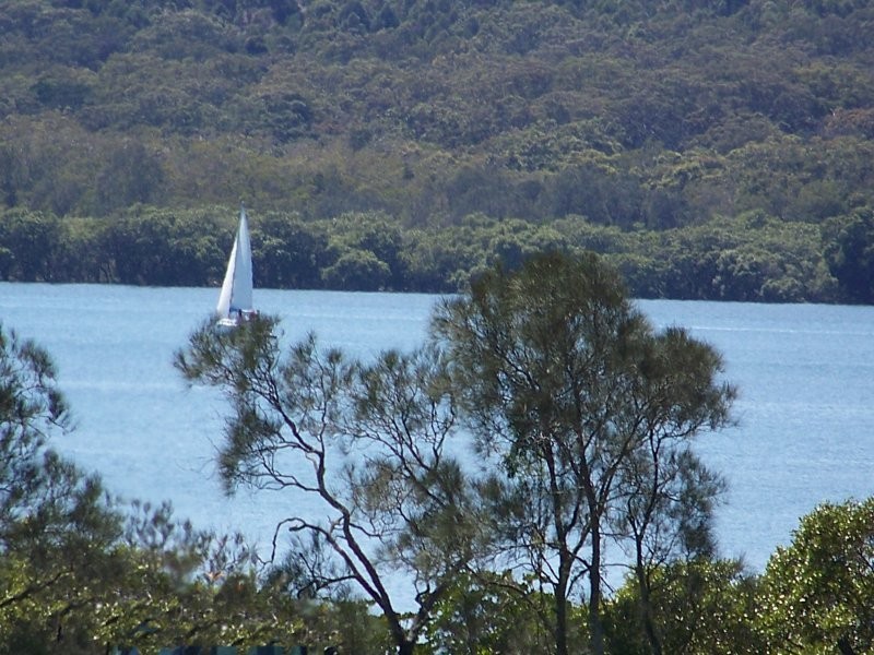 130 LUCAS dr, Lamb Island QLD 4184