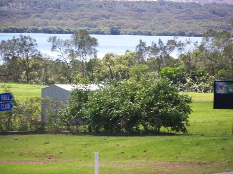 130 LUCAS dr, Lamb Island QLD 4184