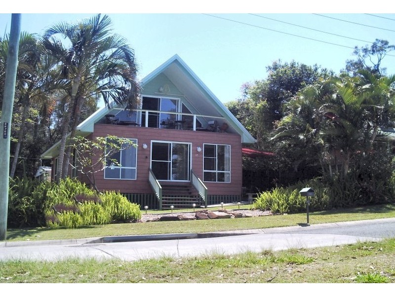 17  Koonwarra Parade, Macleay Island QLD 4184