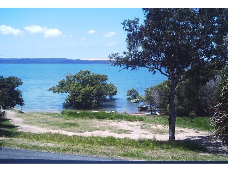 17  Koonwarra Parade, Macleay Island QLD 4184