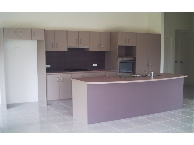 3 BAHAH ST, Macleay Island QLD 4184