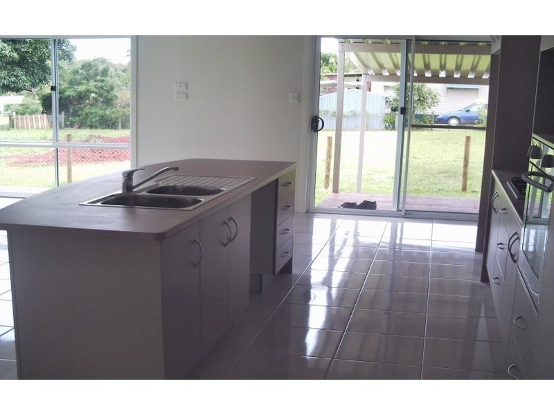 3 BAHAH ST, Macleay Island QLD 4184