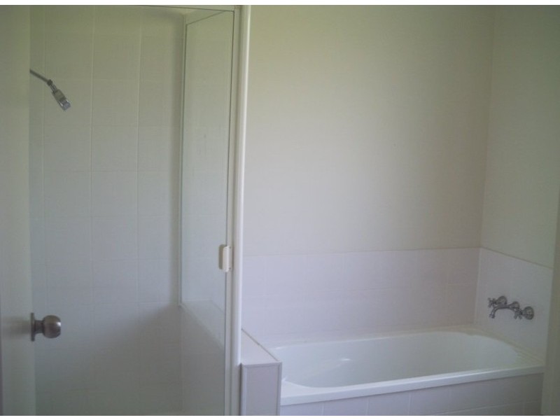 3 BAHAH ST, Macleay Island QLD 4184