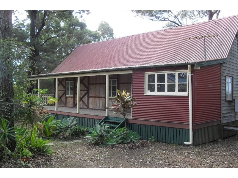31 Calm Waters Cres, Macleay Island QLD 4184