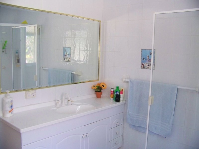 7 Ilya Street, Macleay Island QLD 4184