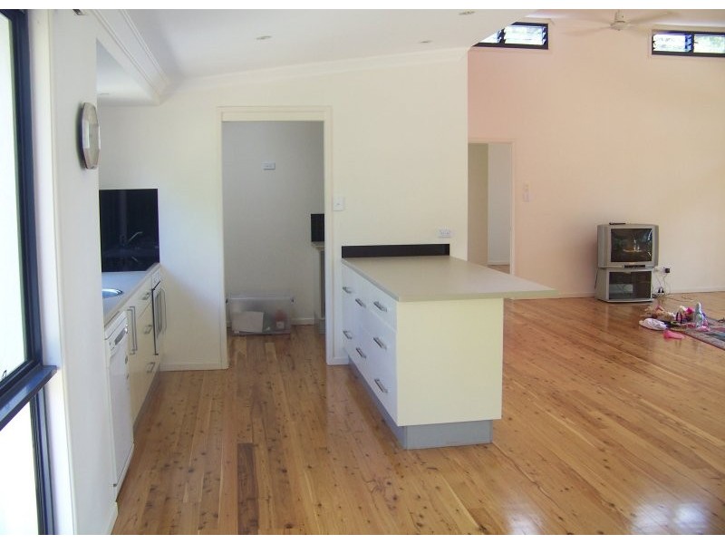 22 Kalara Street, Macleay Island QLD 4184