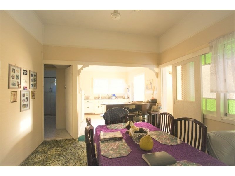 11 Noondoo Street, Macleay Island QLD 4184