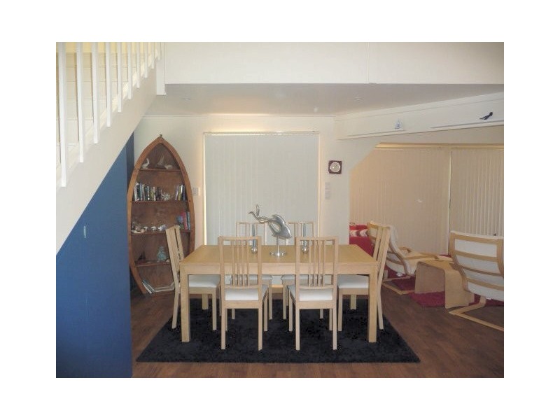 52 RESTHAVEN DRIVE, Lamb Island QLD 4184