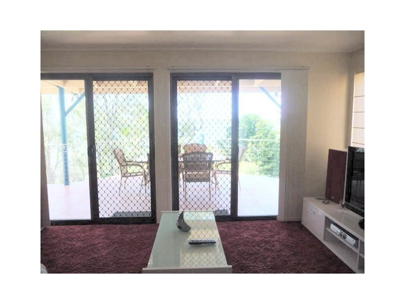 52 RESTHAVEN DRIVE, Lamb Island QLD 4184