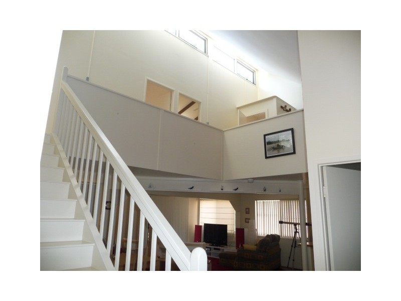 52 RESTHAVEN DRIVE, Lamb Island QLD 4184