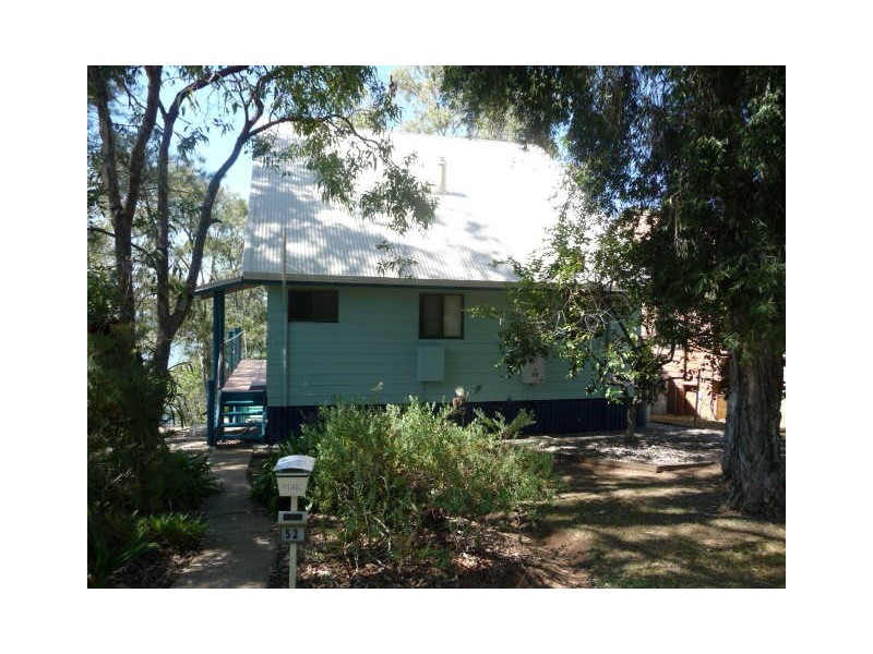 52 RESTHAVEN DRIVE, Lamb Island QLD 4184