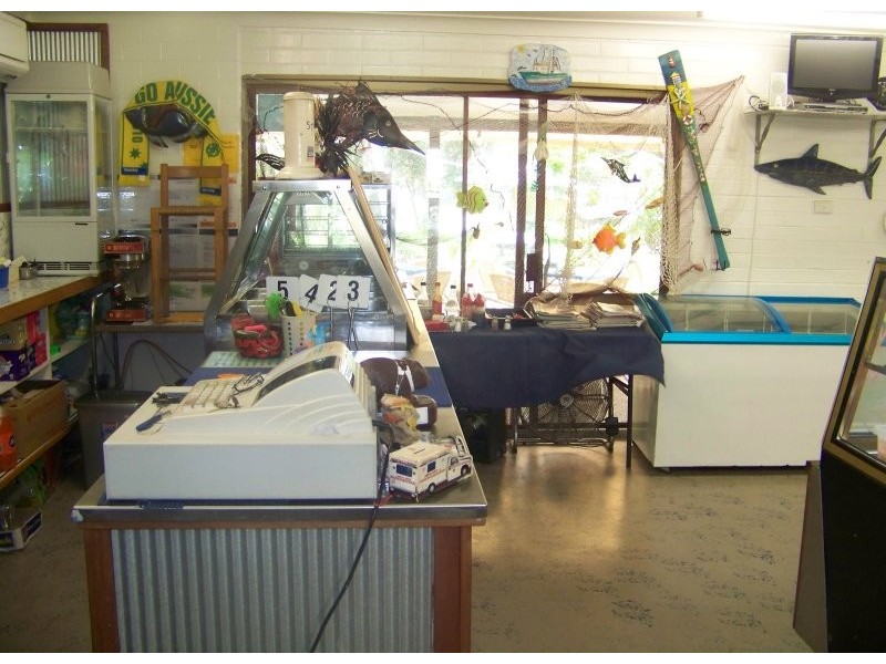 308 High Central Rd, Macleay Island QLD 4184