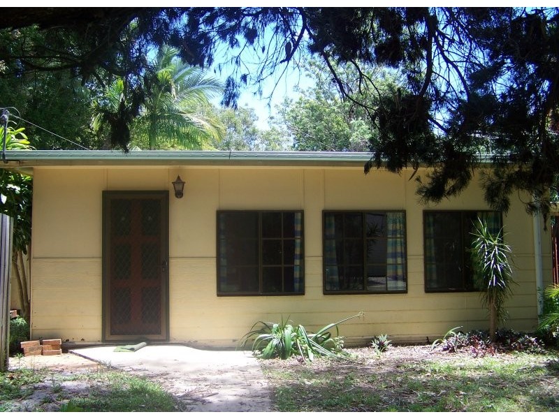 74 Charles Terrace, Macleay Island QLD 4184