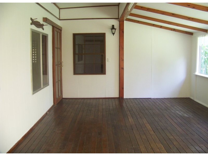 74 Charles Terrace, Macleay Island QLD 4184