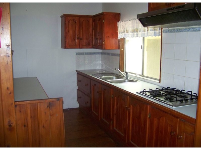 74 Charles Terrace, Macleay Island QLD 4184