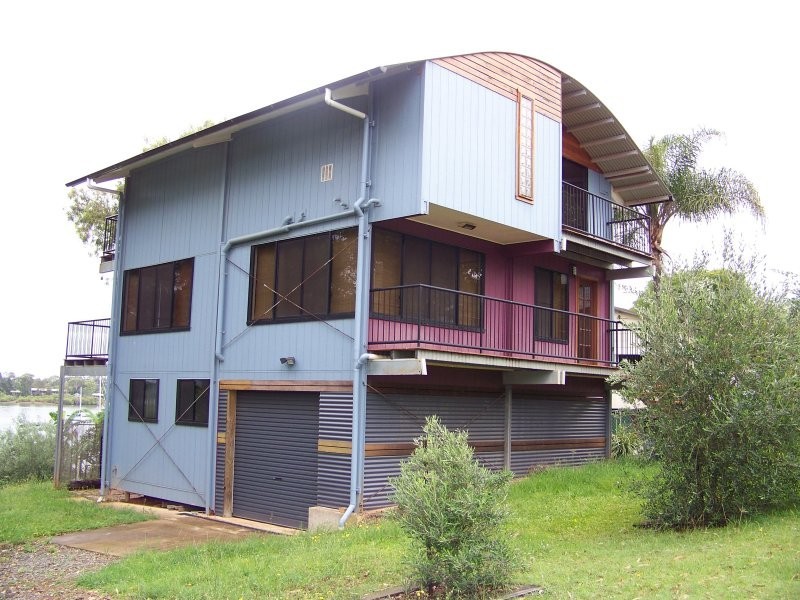 54 MELALEUCA DR, Lamb Island QLD 4184