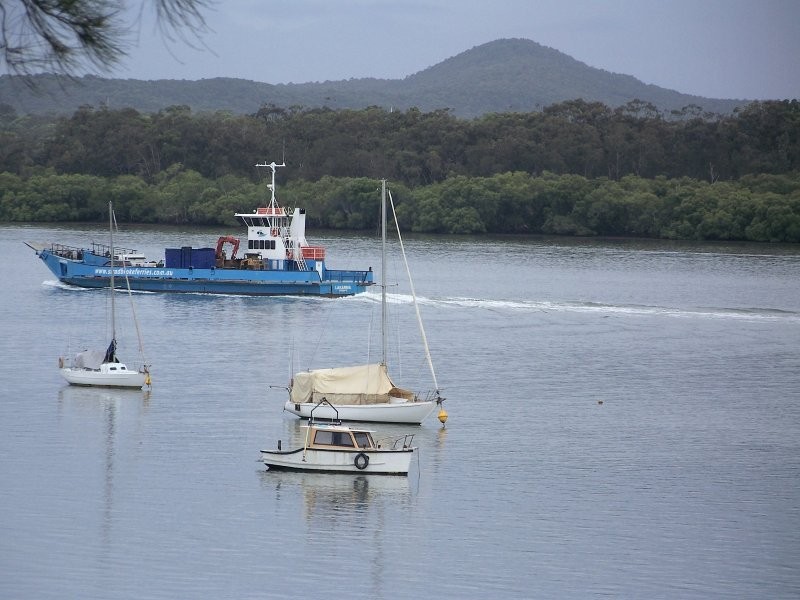 54 MELALEUCA DR, Lamb Island QLD 4184