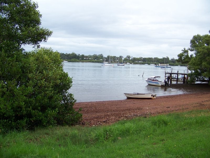 52 MELALEUCA DR, Lamb Island QLD 4184