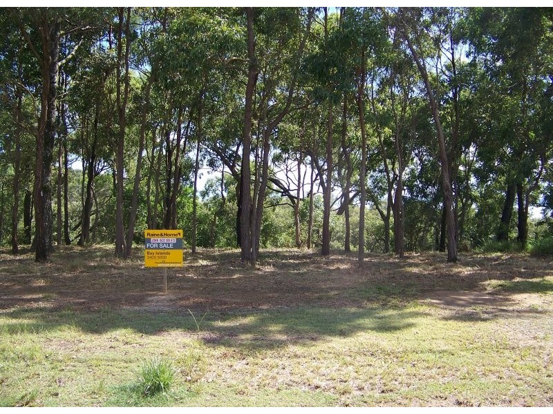 11 Beelong Street, Macleay Island QLD 4184
