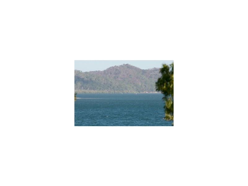 11 Beelong Street, Macleay Island QLD 4184