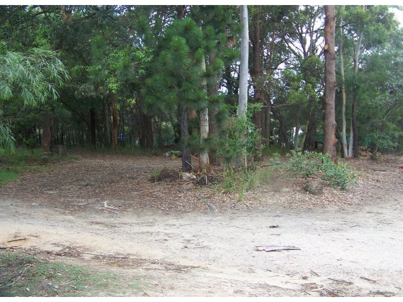 298 High Central Rd, Macleay Island QLD 4184