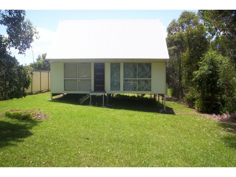 6  Camena Street, Macleay Island QLD 4184