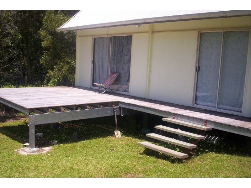 6  Camena Street, Macleay Island QLD 4184