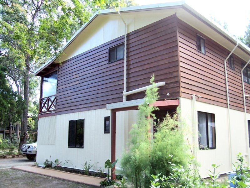 19 BARRAMUNDI ST, Macleay Island QLD 4184