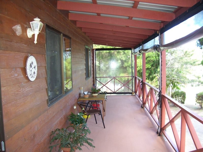 19 BARRAMUNDI ST, Macleay Island QLD 4184