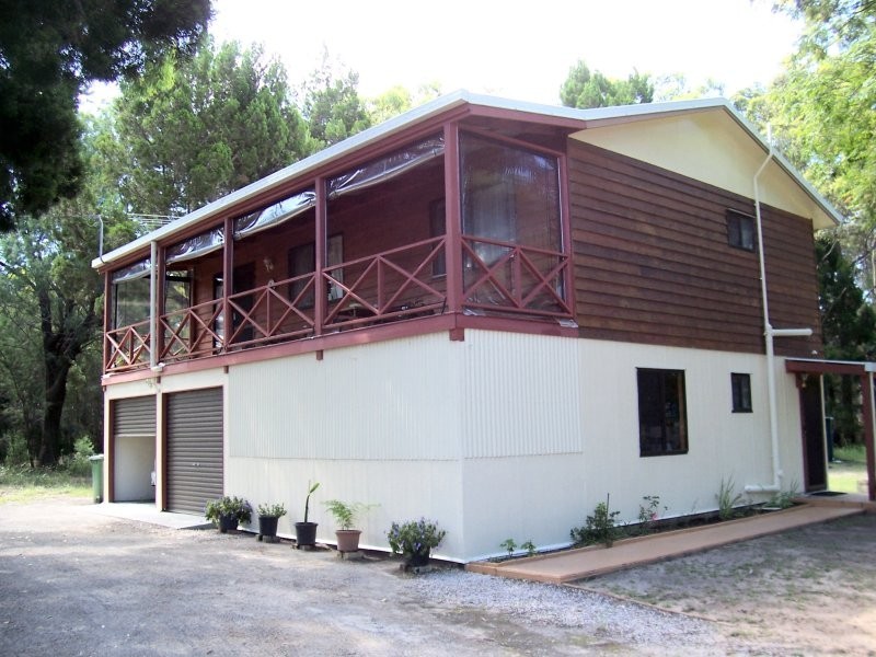 19 BARRAMUNDI ST, Macleay Island QLD 4184