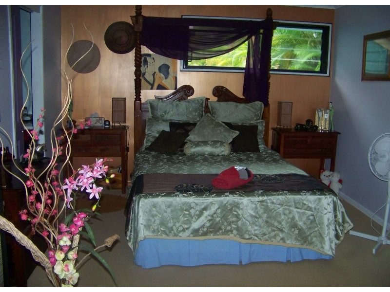 6 Blue Waters Crescent, Macleay Island QLD 4184