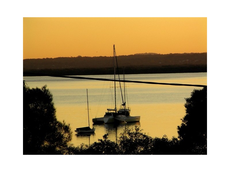 35 Tina av, Lamb Island QLD 4184