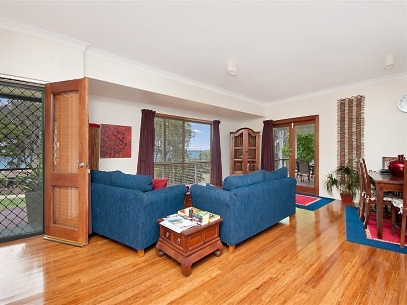 35 Tina av, Lamb Island QLD 4184