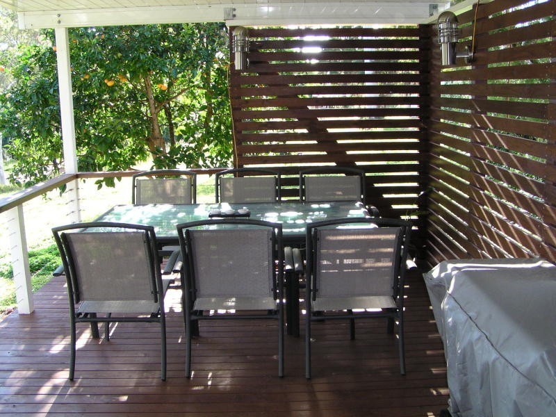 35 Tina av, Lamb Island QLD 4184