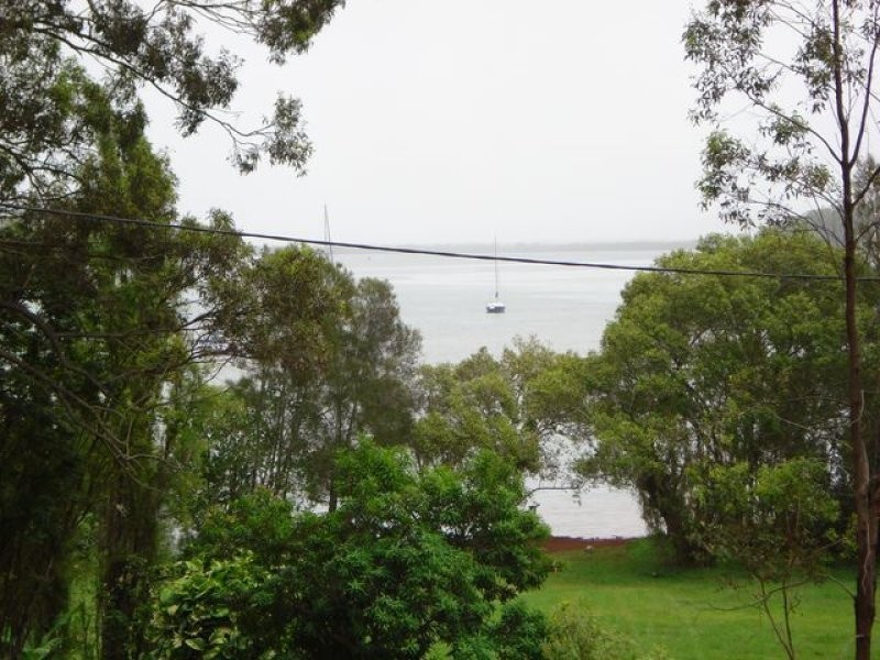 35 Tina av, Lamb Island QLD 4184