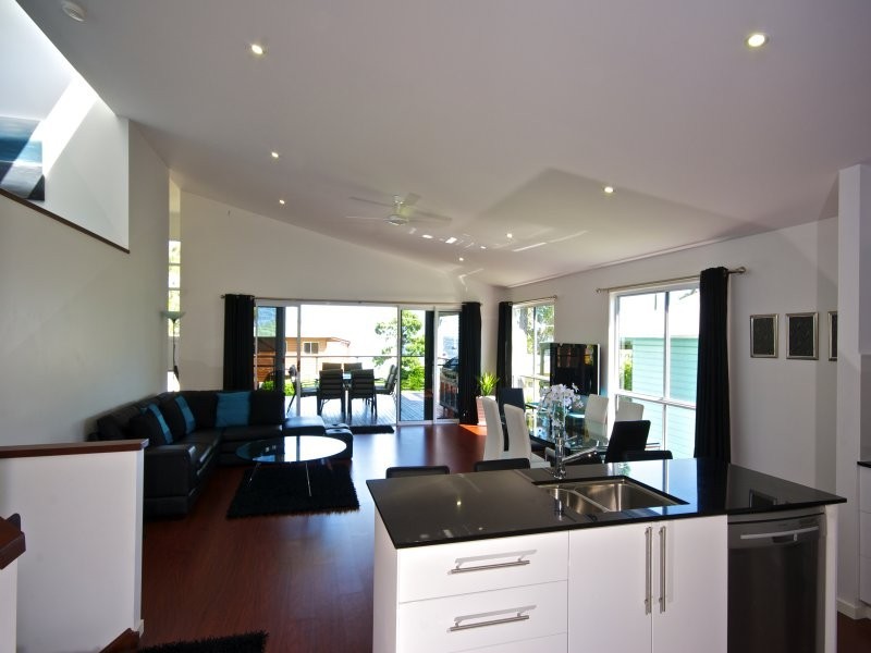 15 KIM CRESCENT, Macleay Island QLD 4184